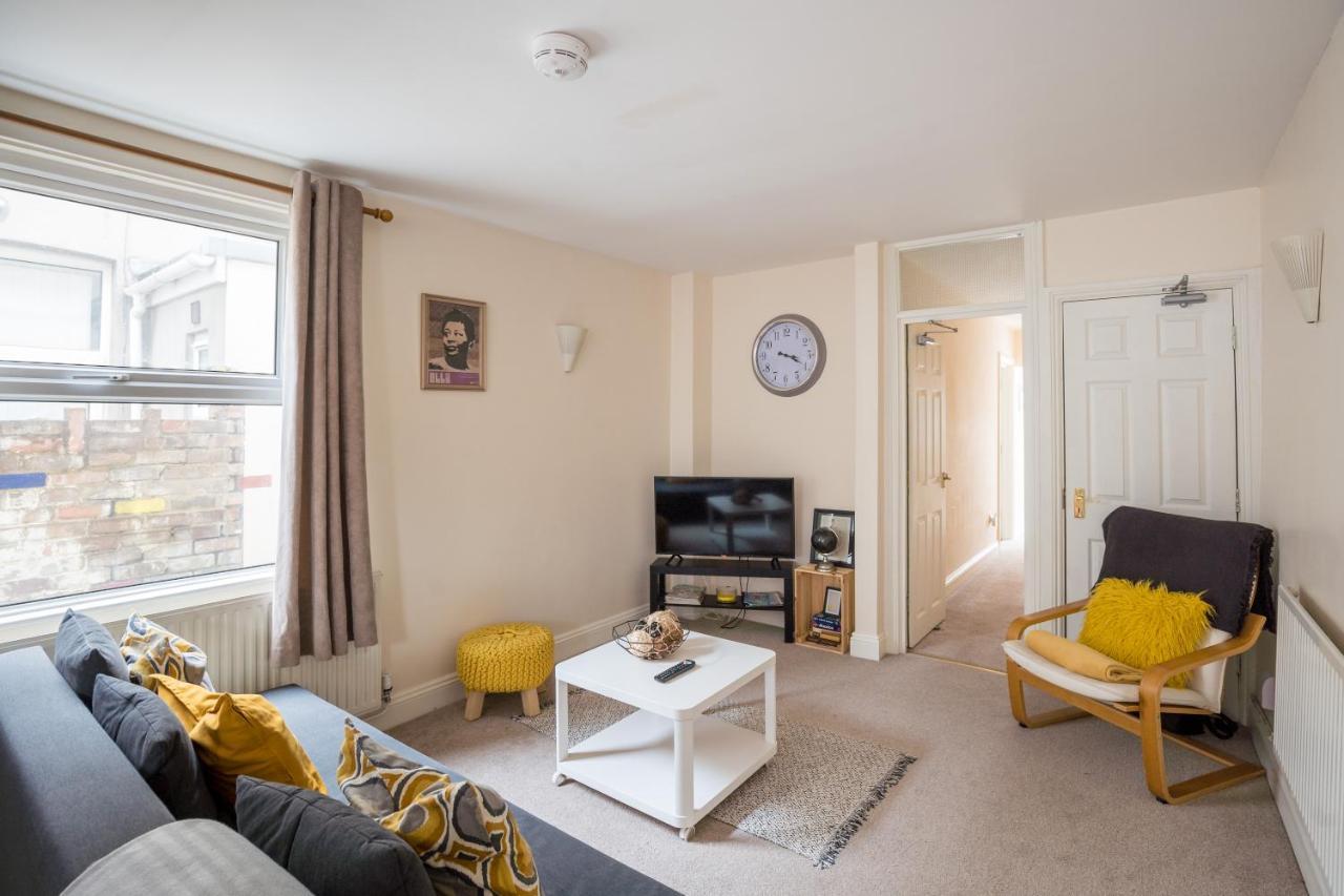The Ella Fitzgerald - Modern 2 Bedroom Apartment, Super Close To City Centre Cardiff Eksteriør bilde
